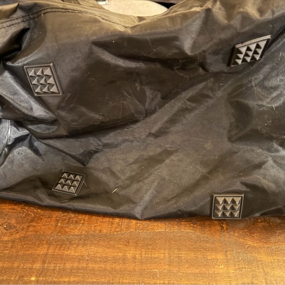 Protege 28 Sports Black Duffel Bag - Picture 7 of 11
